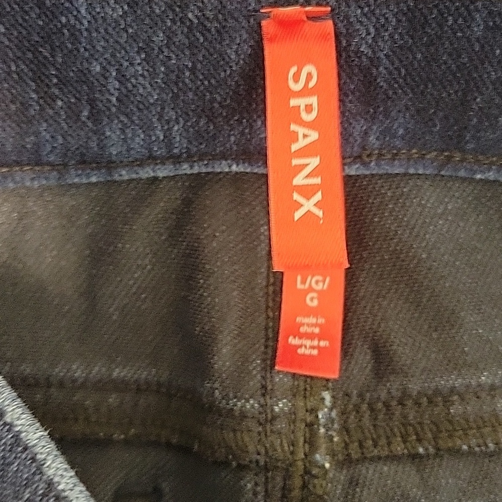 SPANX Dark Blue Pull On Skinny Jeans Sz Large Faux Front Pockets. - Picture 4 of 4